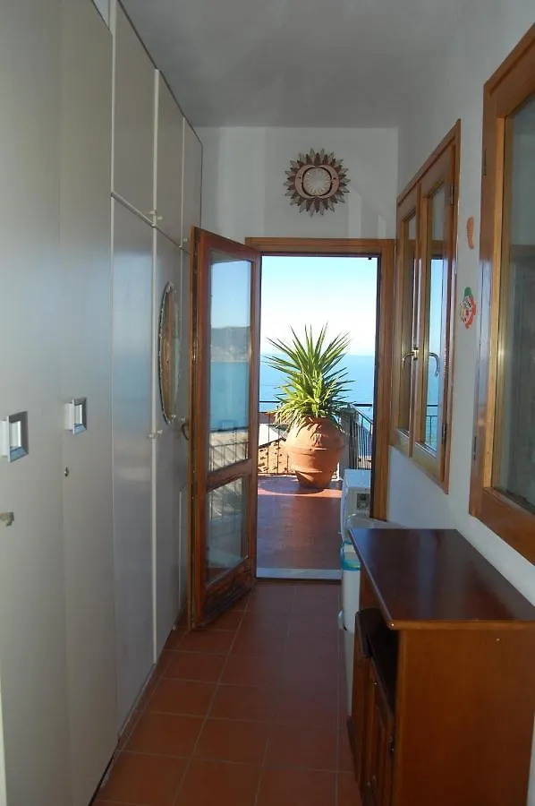 מלון Corniglia Dreams 0*,  איטליה